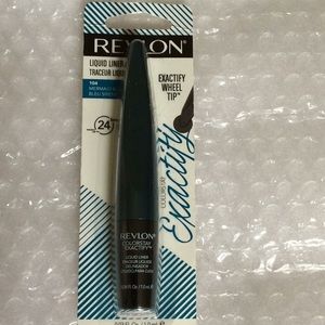 🐶 $4 🐶 Revlon Liquid Liner